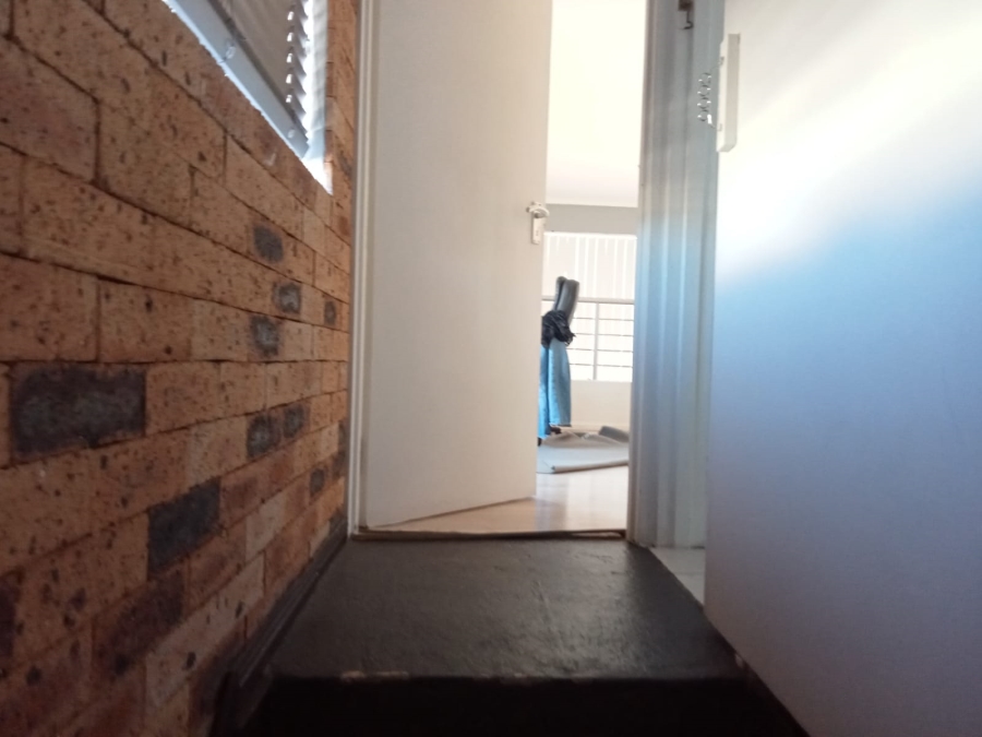 To Let 1 Bedroom Property for Rent in Parklands Western Cape